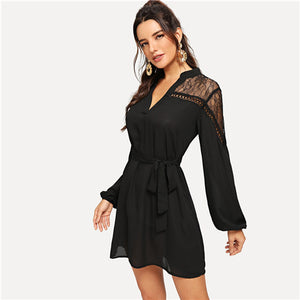 Lace Contrast Belted Solid V Neck Long Sleeve Dress